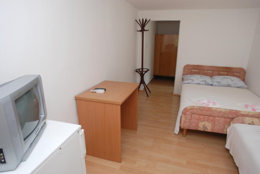 Apartments Slavica Rafailovici Budva Szoba fotó